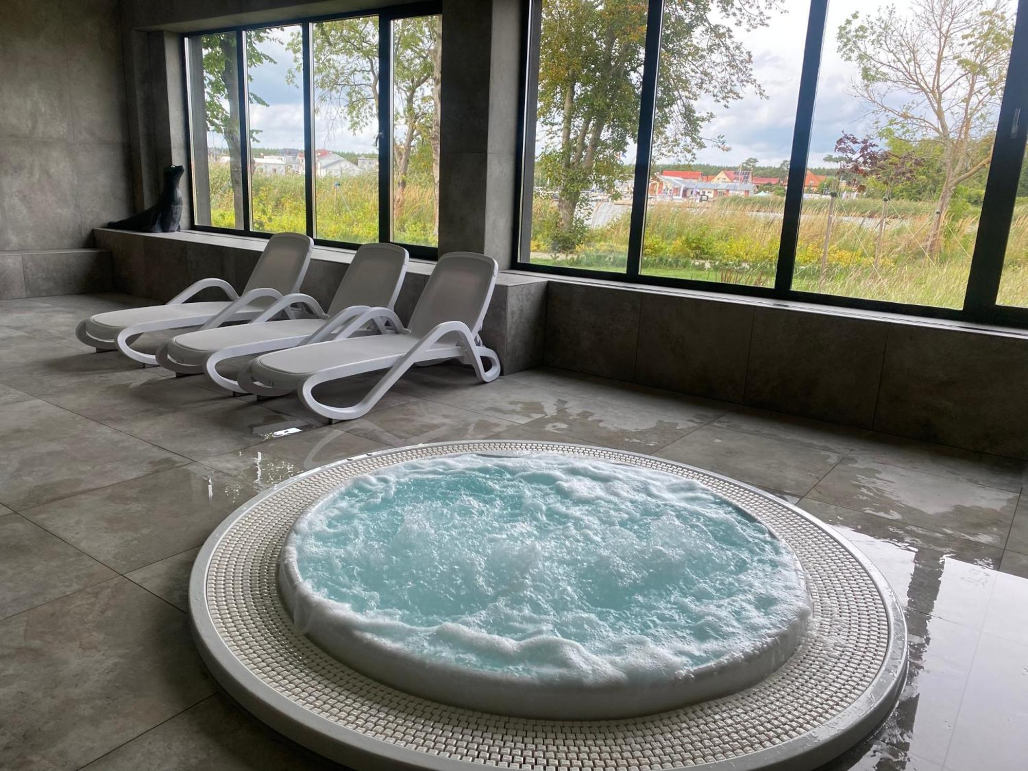 Red Bridge Resort - Apartament & Spa Dziwnów エクステリア 写真